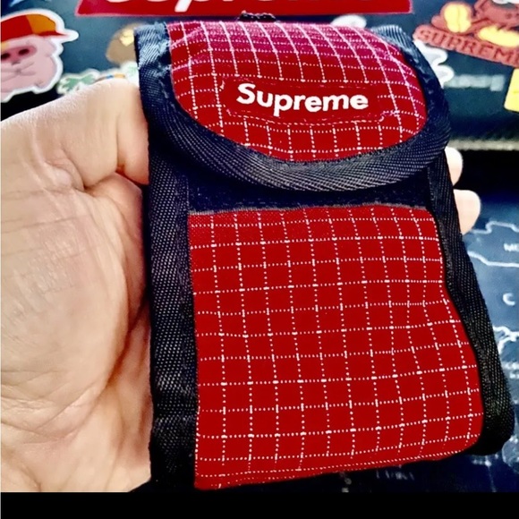 Supreme small camera pouch - Picture 1 of 3